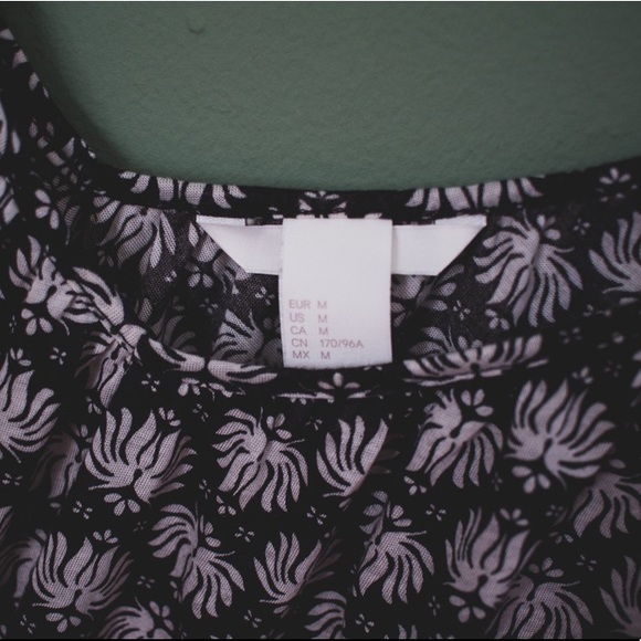 H&M Tank Top - Picture 5 of 5